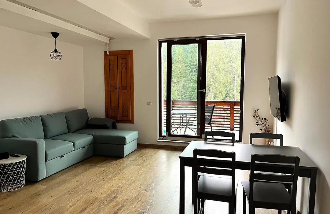 Panorama Pine Retreat - Spacious 2-Bedroom Flat-1