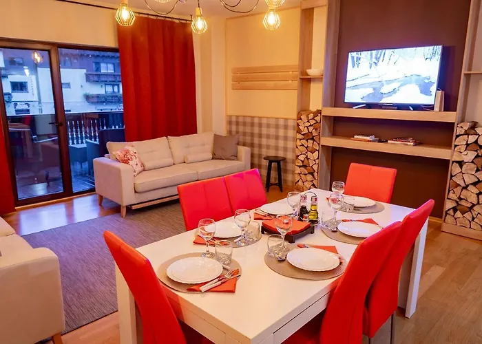 Clabucet Nest Deluxe Apartment Predeal